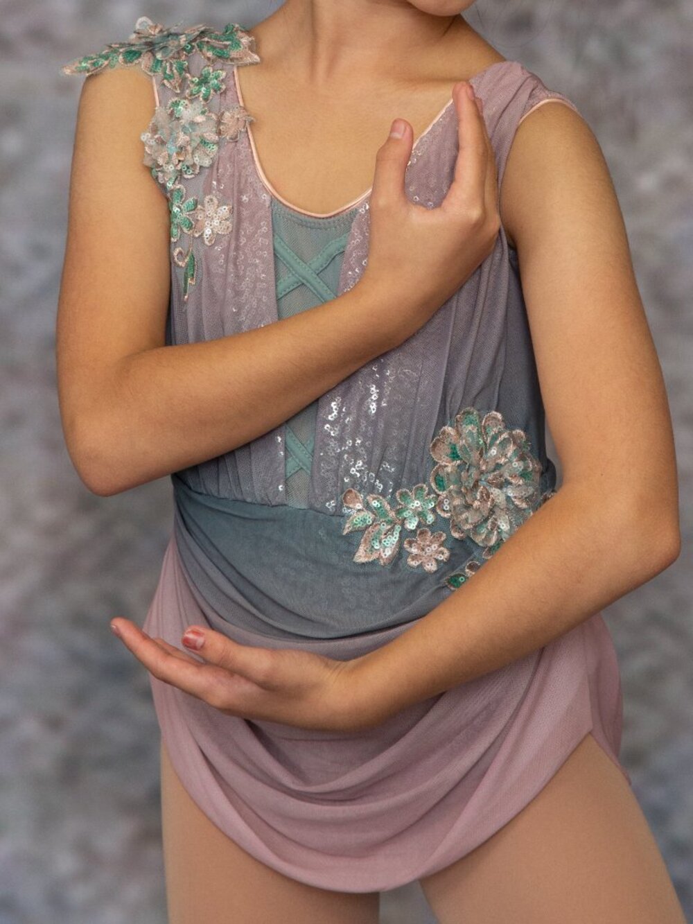 Dance Costument - MC (runs small SC)